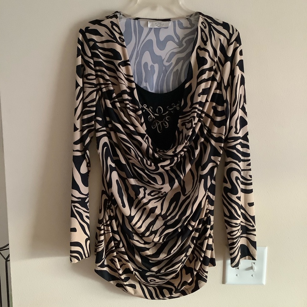 Zoe long-sleeved black and tan top